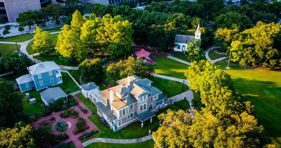 9 Best Gardens and Parks in Houston, TX